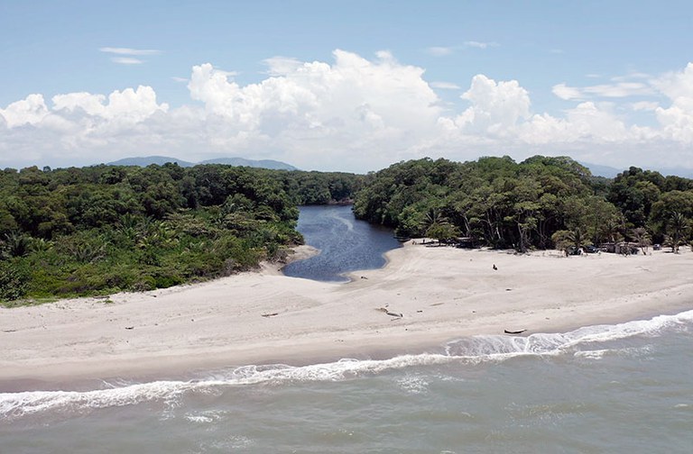 The river mouth of the Zambuco Lagoon, a coastal wetland in Honduras. Credit: IUCN/Honduras