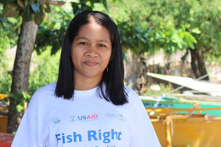 Marivic Presentacion and other Tagbanua women help monitor illegal fishing in the Calauit Women-Managed Area. / Emil Meron for USAID